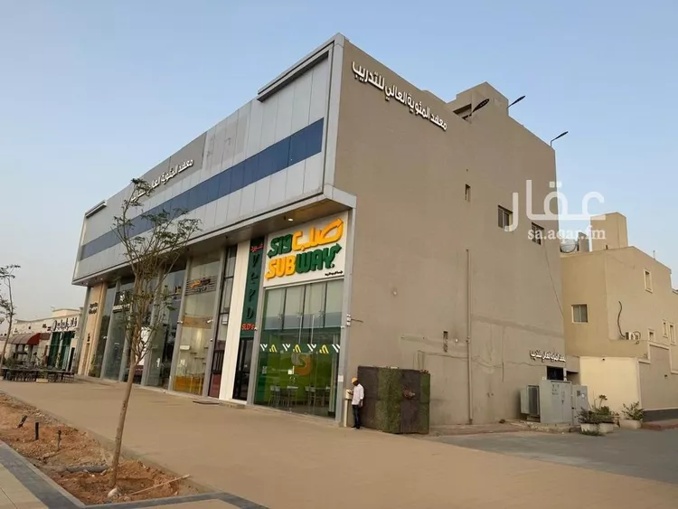 محل للإيجار في شارع الشيخ إسحاق بن عبدالرحمن بن حسن, حي السويدي الغربي, مدينة الرياض, منطقة الرياض صورة 3
