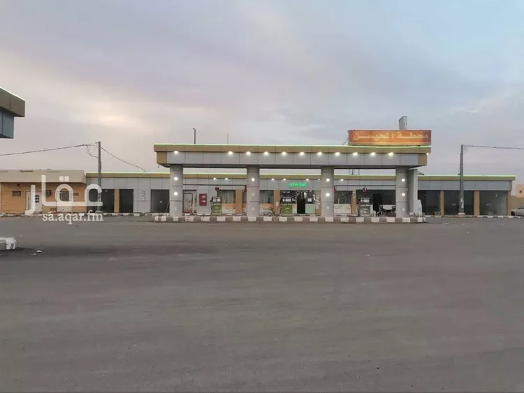 محطة للإيجار في شارع طريق المدينة المنورة بريدة (طريق الملك عبدالعزيز), حي السيح والحجازيه, مدينة السيح والحجازيه صورة 2