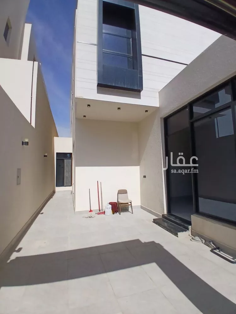 دور للبيع في شارع جرير بن حازم, حي الرمال, مدينة الرياض, منطقة الرياض صورة 2