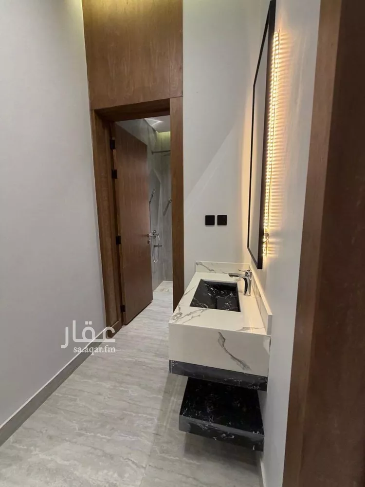Floor for Sale in Riyadh Al Khaleej
