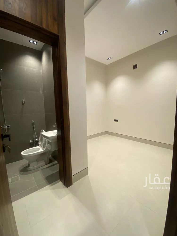 فيلا للبيع في شارع أبي عثمان السلمي, حي النهضة, مدينة الرياض, منطقة الرياض صورة 3