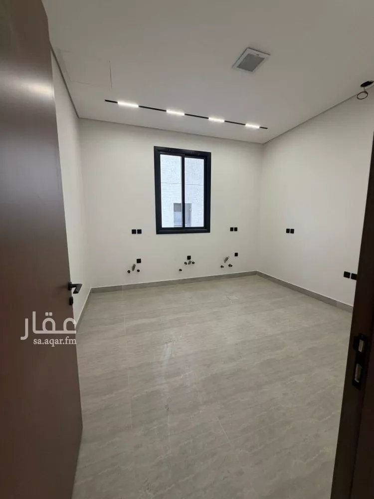 Floor for Sale in Riyadh Al Maizilah