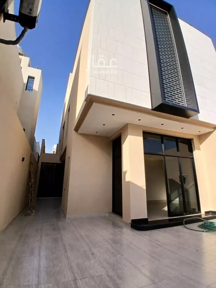فيلا للبيع في شارع أبي عشار, حي الملك فيصل, مدينة الرياض, منطقة الرياض 12