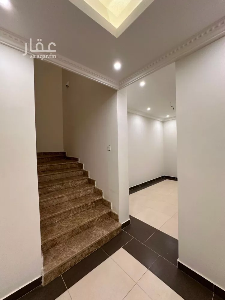 فيلا للبيع في شارع سكاكا, حي الزمرد, مدينة جدة, منطقة مكة المكرمة صورة 4