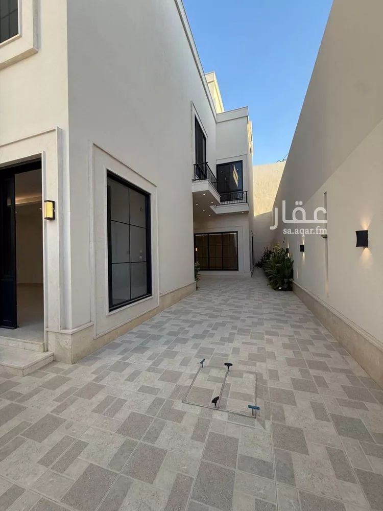 فيلا للبيع في شارع عمر بن عبدالقادر مفتي, حي المهدية, مدينة الرياض, منطقة الرياض صورة 4