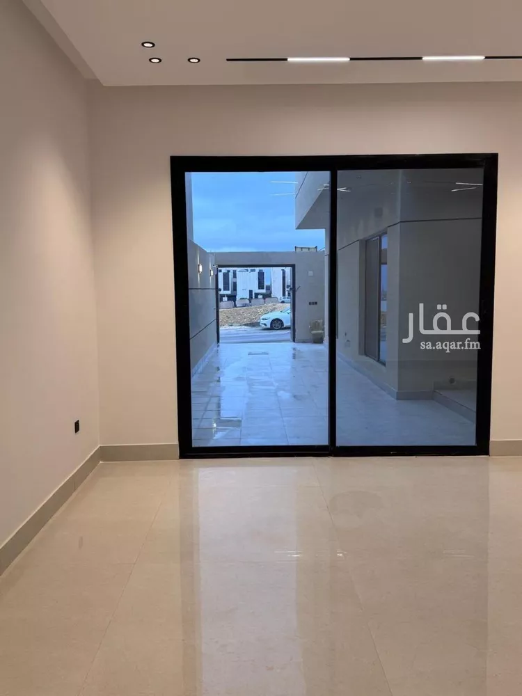فيلا للبيع في شارع أنس الكناني, حي المهدية, مدينة الرياض, منطقة الرياض صورة 4