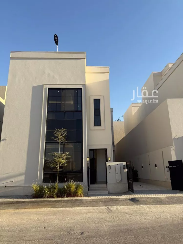 فيلا للبيع في شارع عمر بن عبدالقادر مفتي, حي المهدية, مدينة الرياض, منطقة الرياض صورة 2