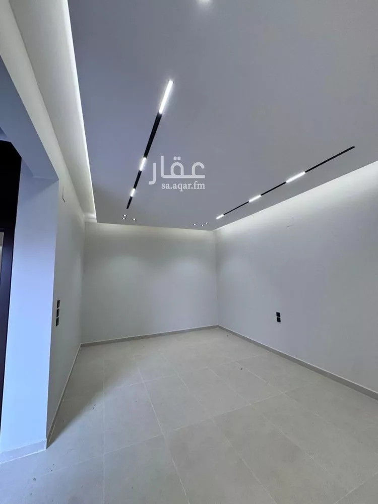 فيلا للبيع في شارع السيل الكبير, حي المهدية, مدينة الرياض, منطقة الرياض صورة 3