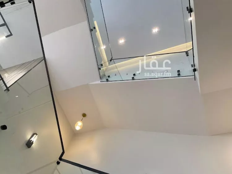 فيلا للبيع في شارع الحافظ بن كثير, حي المهدية, مدينة الرياض, منطقة الرياض صورة 5