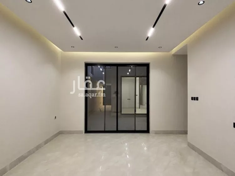 فيلا للبيع في شارع السيل الكبير, حي المهدية, مدينة الرياض, منطقة الرياض صورة 2