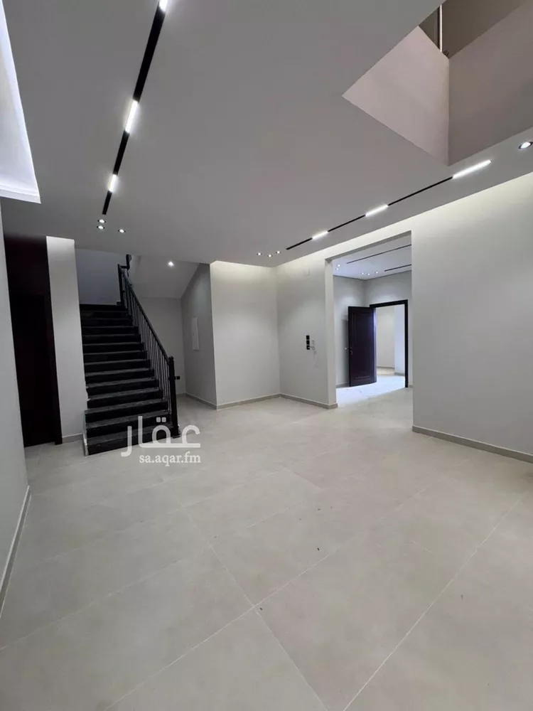 فيلا للبيع في شارع السيل الكبير, حي المهدية, مدينة الرياض, منطقة الرياض صورة 4