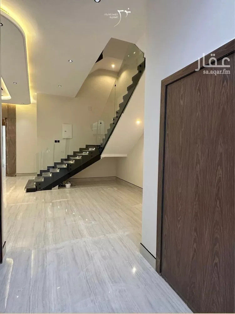 فيلا للبيع في شارع إسماعيل بن أبي الغنائم, حي المهدية, مدينة الرياض, منطقة الرياض صورة 2