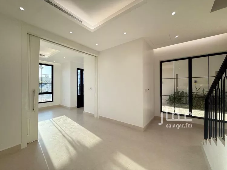 فيلا للبيع في شارع محمد بن أبي بكر القيم, حي المهدية, مدينة الرياض, منطقة الرياض صورة 3