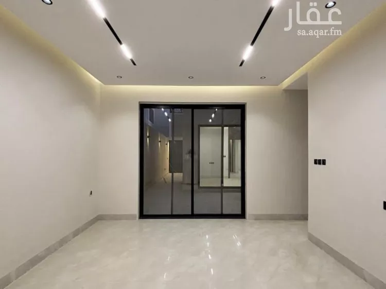 فيلا للبيع في شارع السيل الكبير, حي المهدية, مدينة الرياض, منطقة الرياض صورة 2