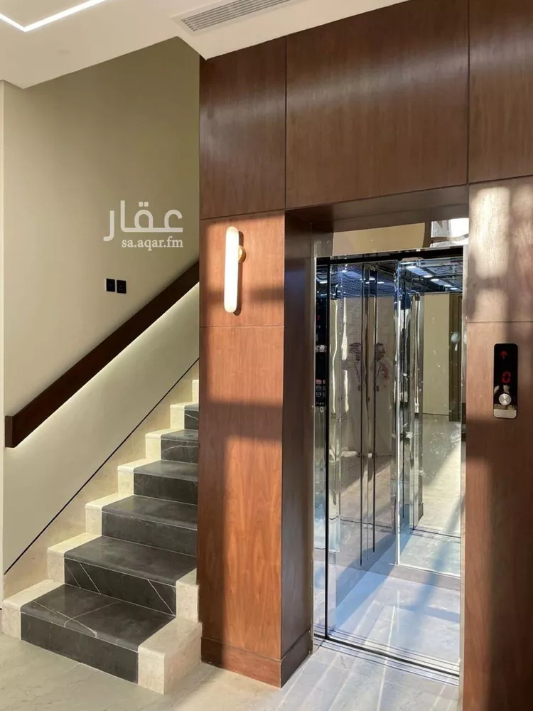 فيلا للبيع في شارع أبي العباس الصقلي, حي المهدية, مدينة الرياض, منطقة الرياض صورة 3