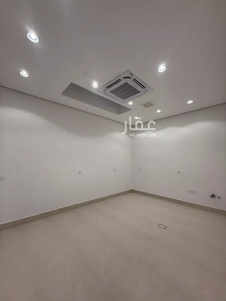 فيلا للبيع في شارع السيل الكبير, حي المهدية, مدينة الرياض, منطقة الرياض صورة 5