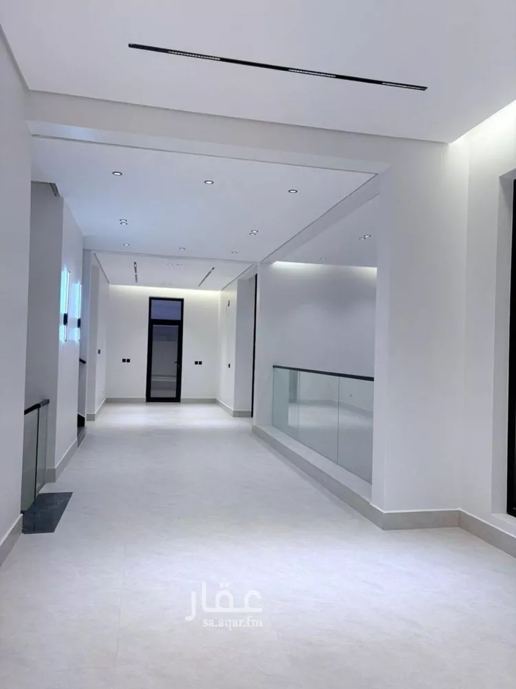 فيلا للبيع في شارع أحمد الكازروني, حي المهدية, مدينة الرياض, منطقة الرياض صورة 3