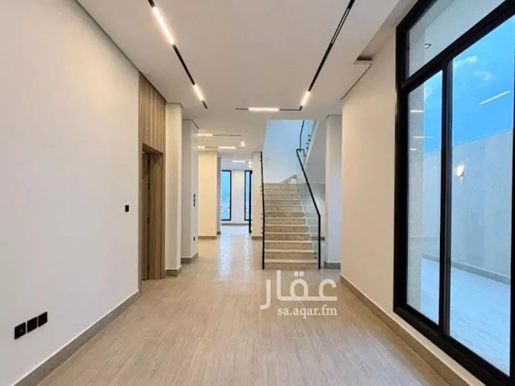 فيلا للبيع في شارع السيل الكبير, حي المهدية, مدينة الرياض, منطقة الرياض صورة 2