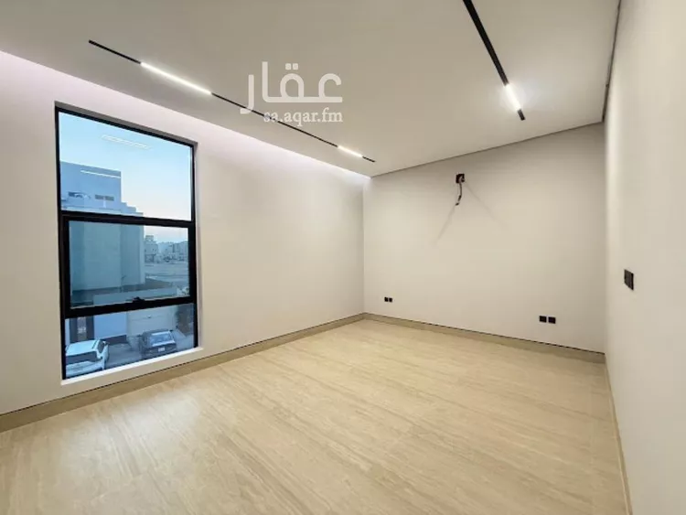 فيلا للبيع في شارع أحمد بن الحسن الأنصاري, حي المهدية, مدينة الرياض, منطقة الرياض صورة 5