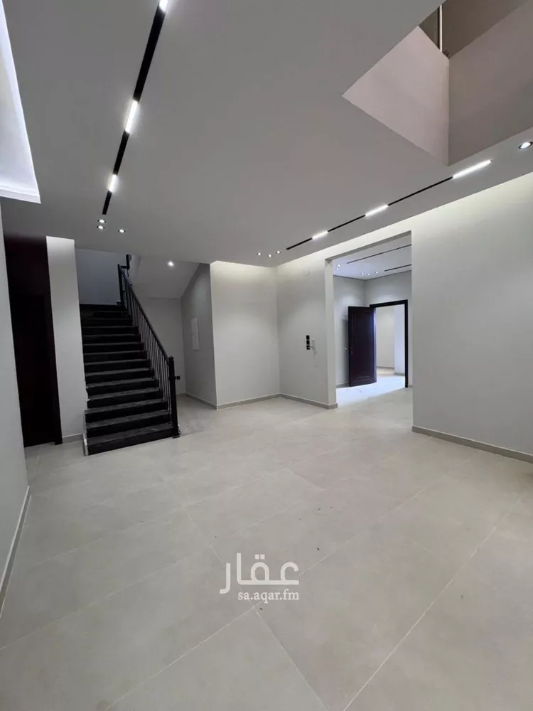 فيلا للبيع في شارع السيل الكبير, حي المهدية, مدينة الرياض, منطقة الرياض صورة 5