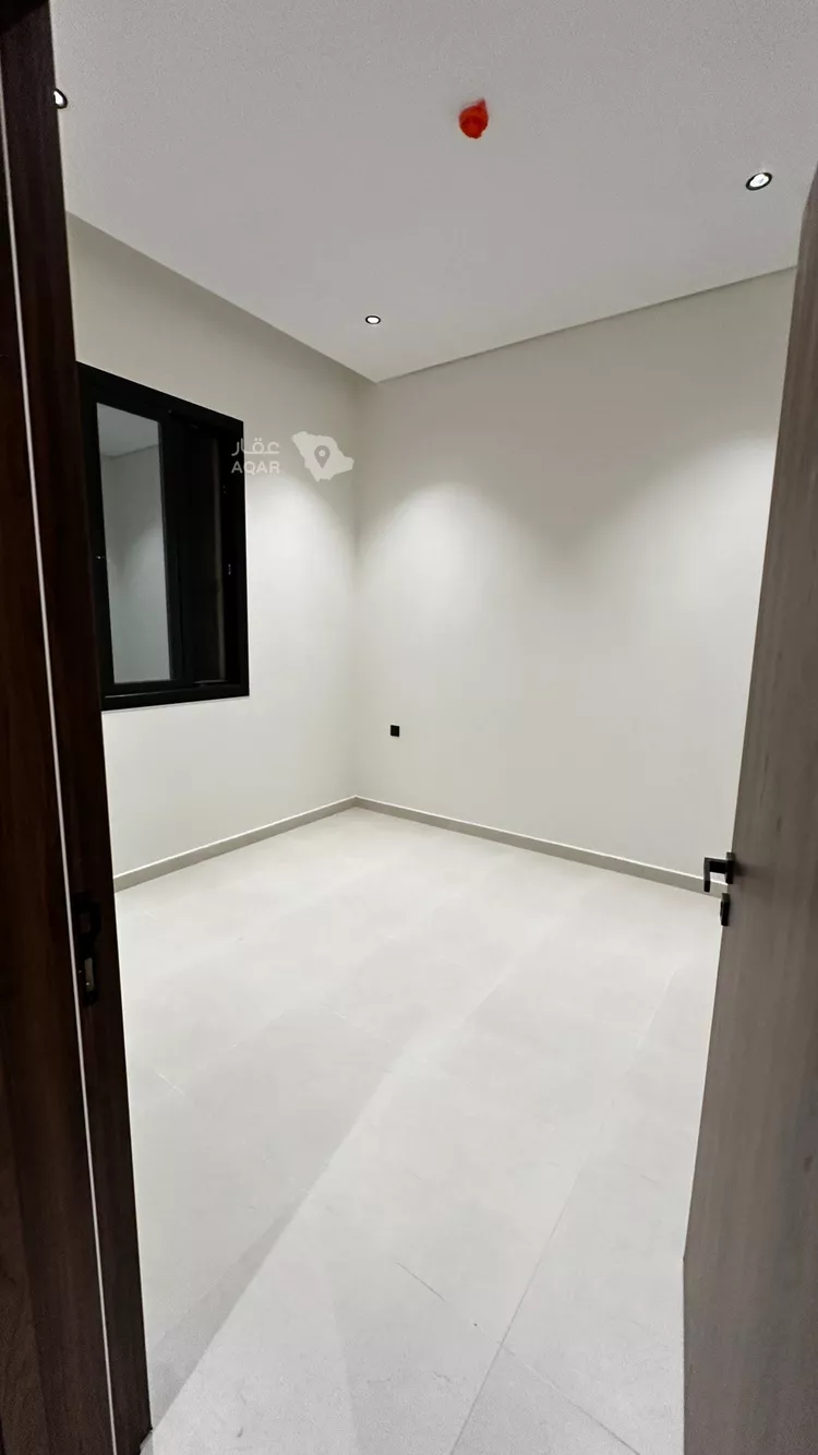 عمارة للبيع في شارع جبل الدخان, حي ظهرة لبن, مدينة الرياض, منطقة الرياض 15