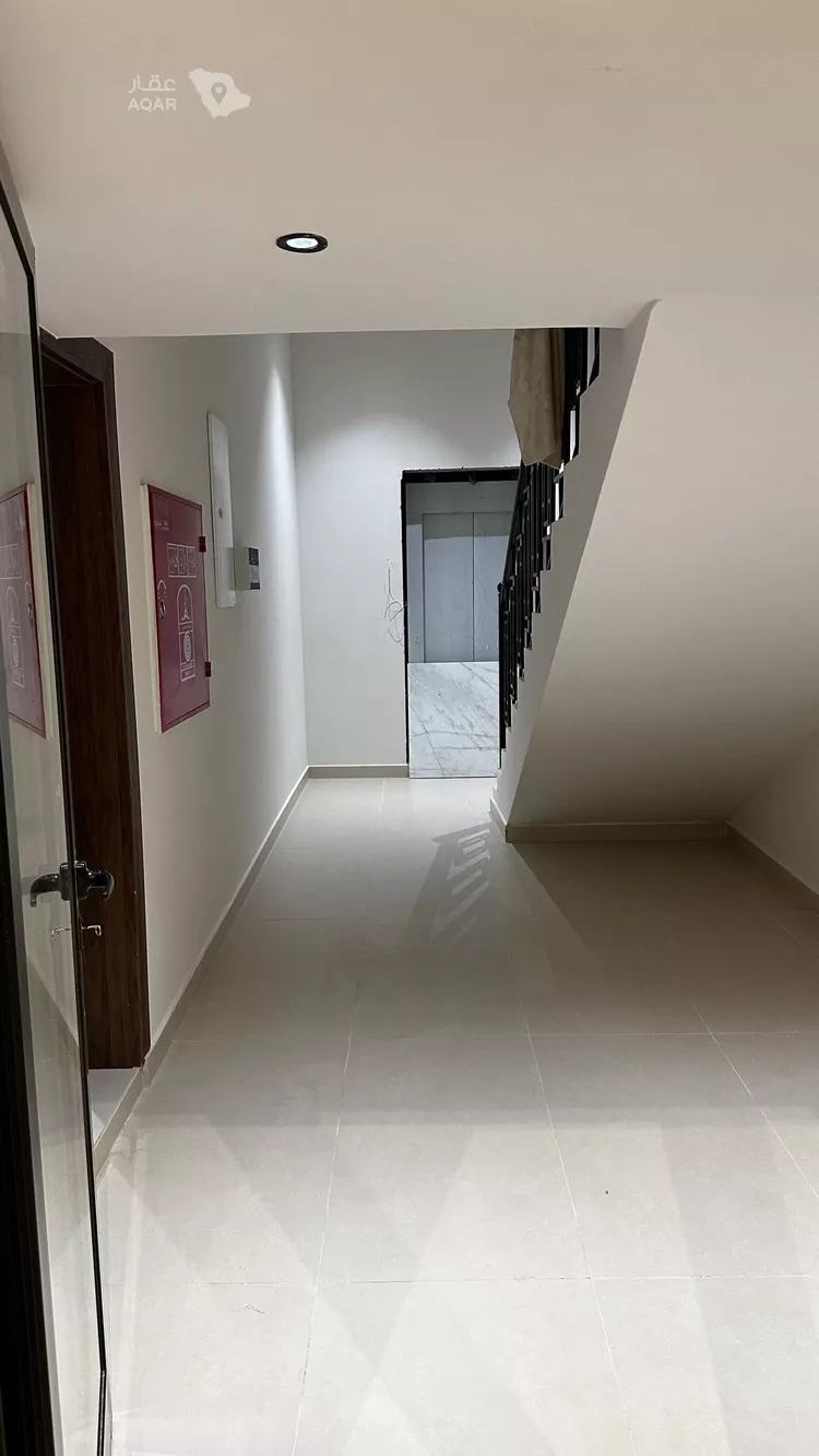 عمارة للبيع في شارع جبل الدخان, حي ظهرة لبن, مدينة الرياض, منطقة الرياض 13