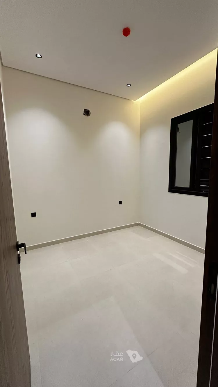 عمارة للبيع في شارع جبل الدخان, حي ظهرة لبن, مدينة الرياض, منطقة الرياض 11