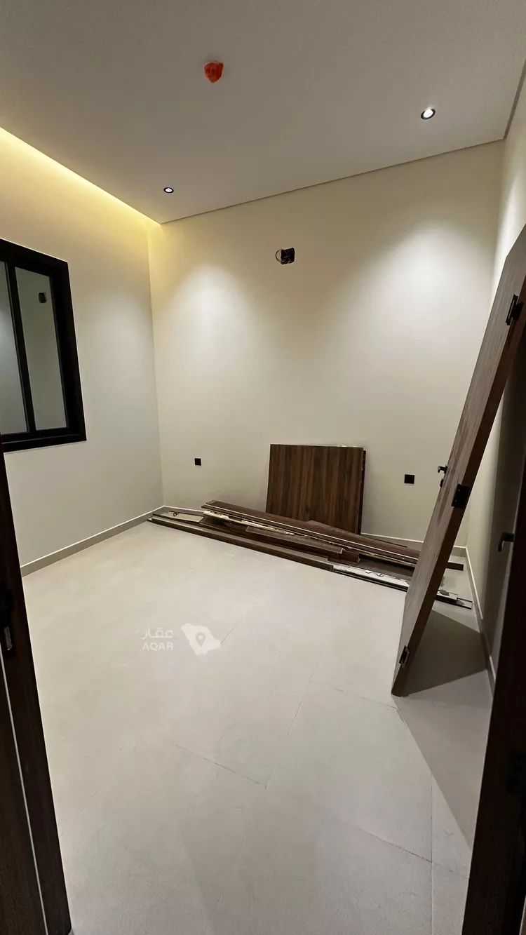 عمارة للبيع في شارع جبل الدخان, حي ظهرة لبن, مدينة الرياض, منطقة الرياض 14