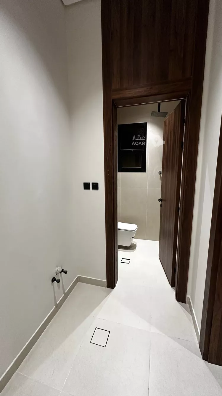 عمارة للبيع في شارع جبل الدخان, حي ظهرة لبن, مدينة الرياض, منطقة الرياض 6