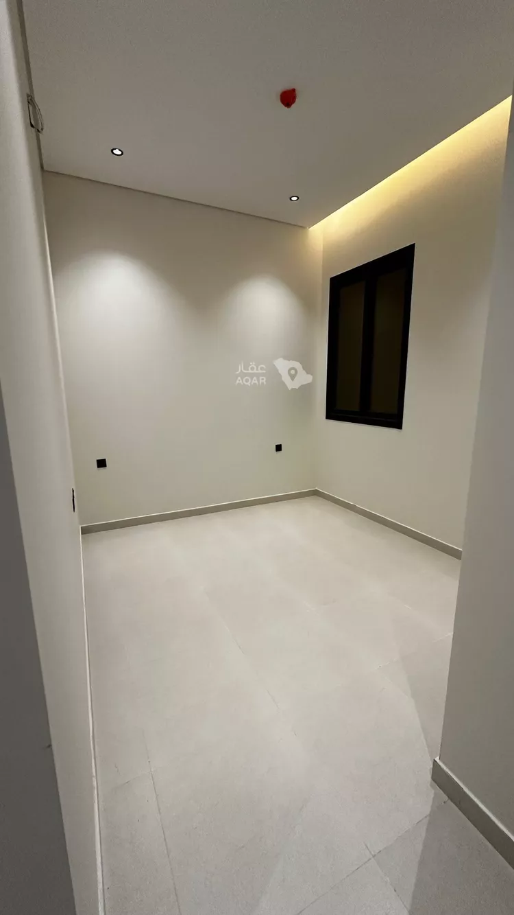 عمارة للبيع في شارع جبل الدخان, حي ظهرة لبن, مدينة الرياض, منطقة الرياض 18