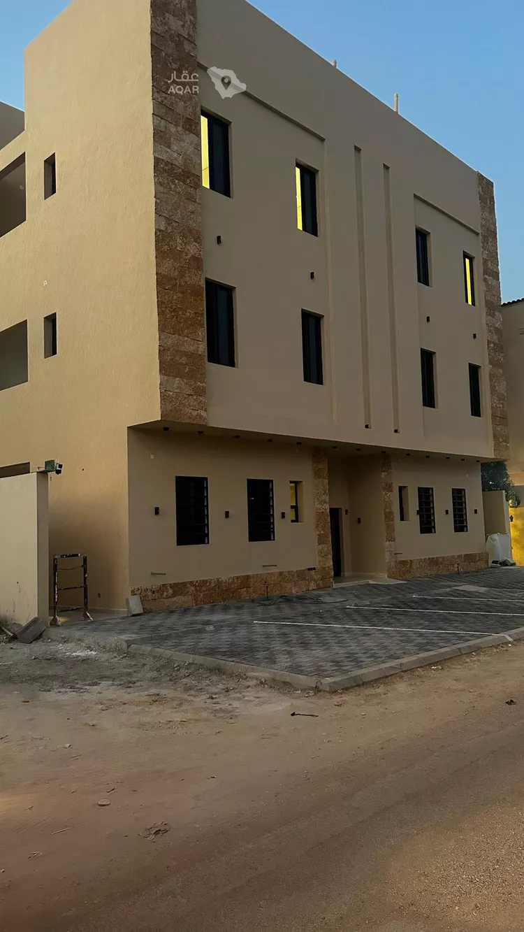 عمارة للبيع في شارع جبل الدخان, حي ظهرة لبن, مدينة الرياض, منطقة الرياض 5