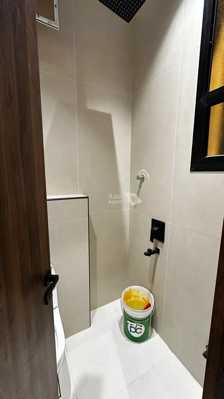 عمارة للبيع في شارع جبل الدخان, حي ظهرة لبن, مدينة الرياض, منطقة الرياض 7