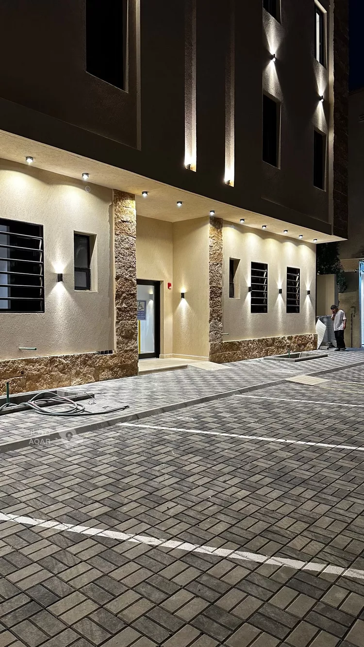 عمارة للبيع في شارع جبل الدخان, حي ظهرة لبن, مدينة الرياض, منطقة الرياض 4