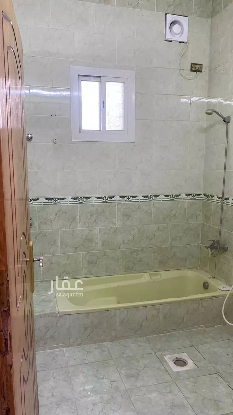 عمارة للإيجار في شارع عمران ابن الفضل, حي الحلقة الشرقية, مدينة الطائف, منطقة مكة المكرمة صورة 2