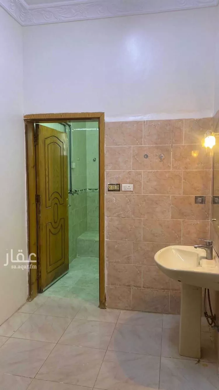 عمارة للإيجار في شارع عمران ابن الفضل, حي الحلقة الشرقية, مدينة الطائف, منطقة مكة المكرمة