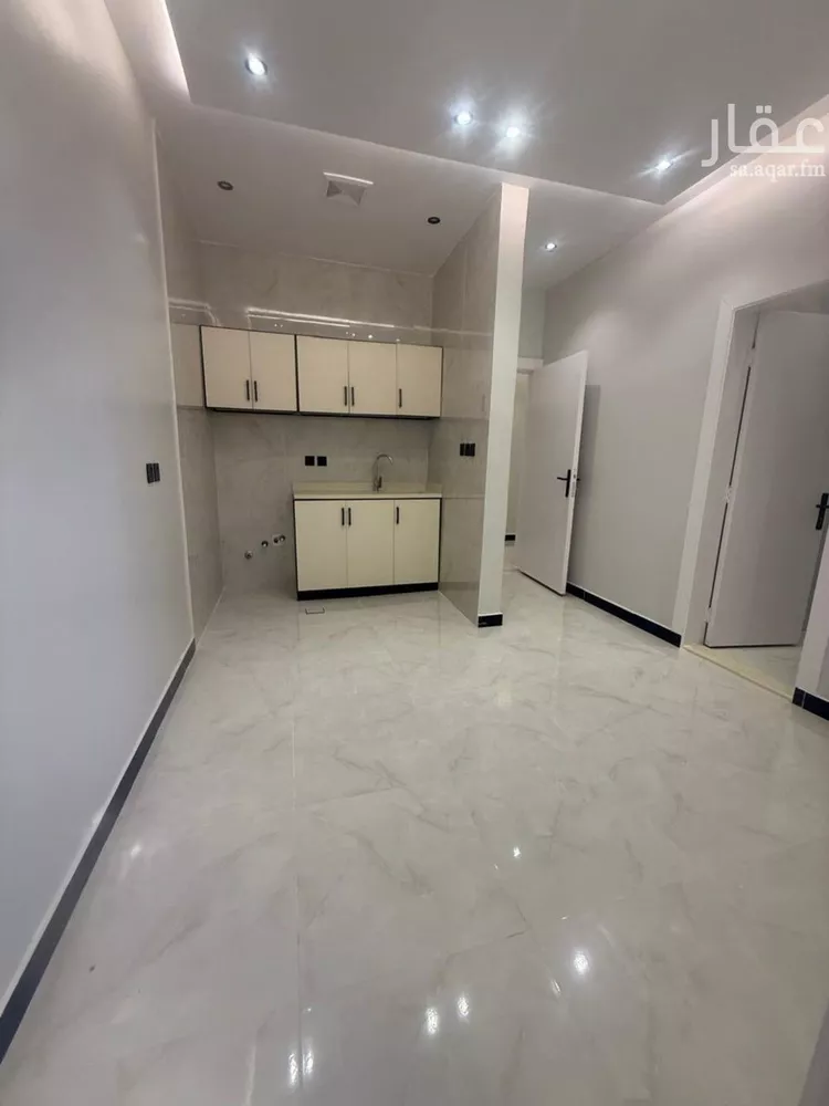 شقة للإيجار في شارع المقاماتي, حي الحمراء, مدينة الرياض, منطقة الرياض صورة 5