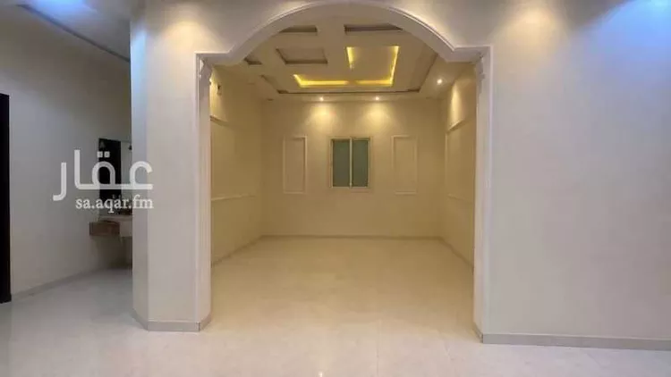 فيلا للبيع في شارع جبل المشايخ, حي القادسية, مدينة الرياض, منطقة الرياض 8