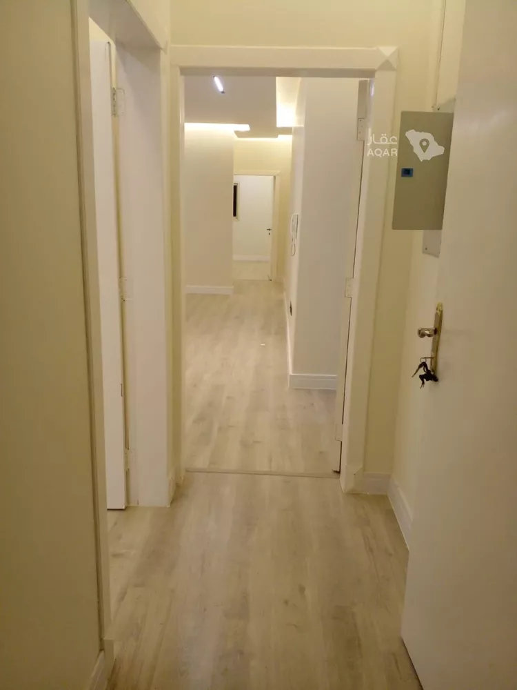 Floor for Rent in Riyadh As Sahafah 7