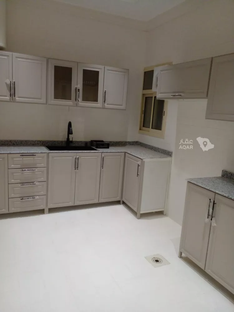 Floor for Rent in Riyadh As Sahafah 9