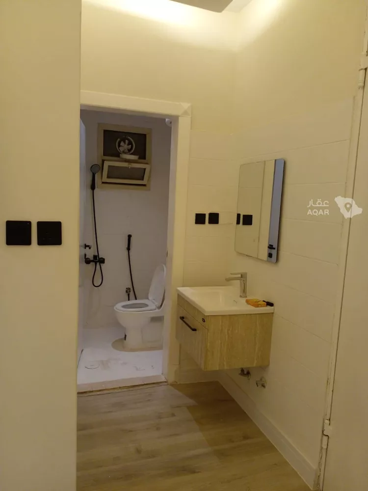Floor for Rent in Riyadh As Sahafah 11