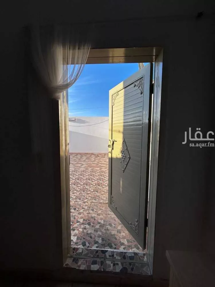 شقة للإيجار في شارع محمد بن ياسر ، حي المصيف الاول ، تبوك ، منطقة تبوك صورة 5