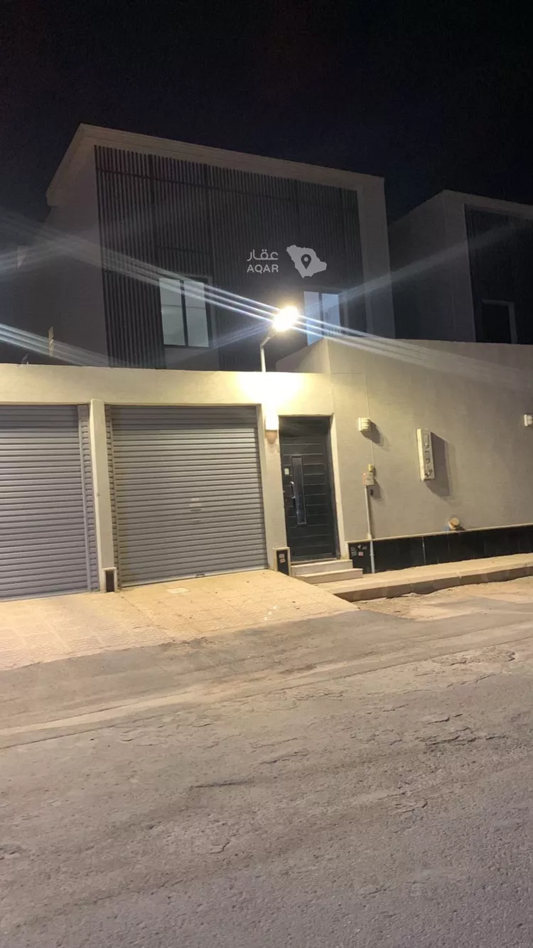 فيلا للإيجار في شارع لطف بن سعد السميني, حي بدر, مدينة الرياض, منطقة الرياض