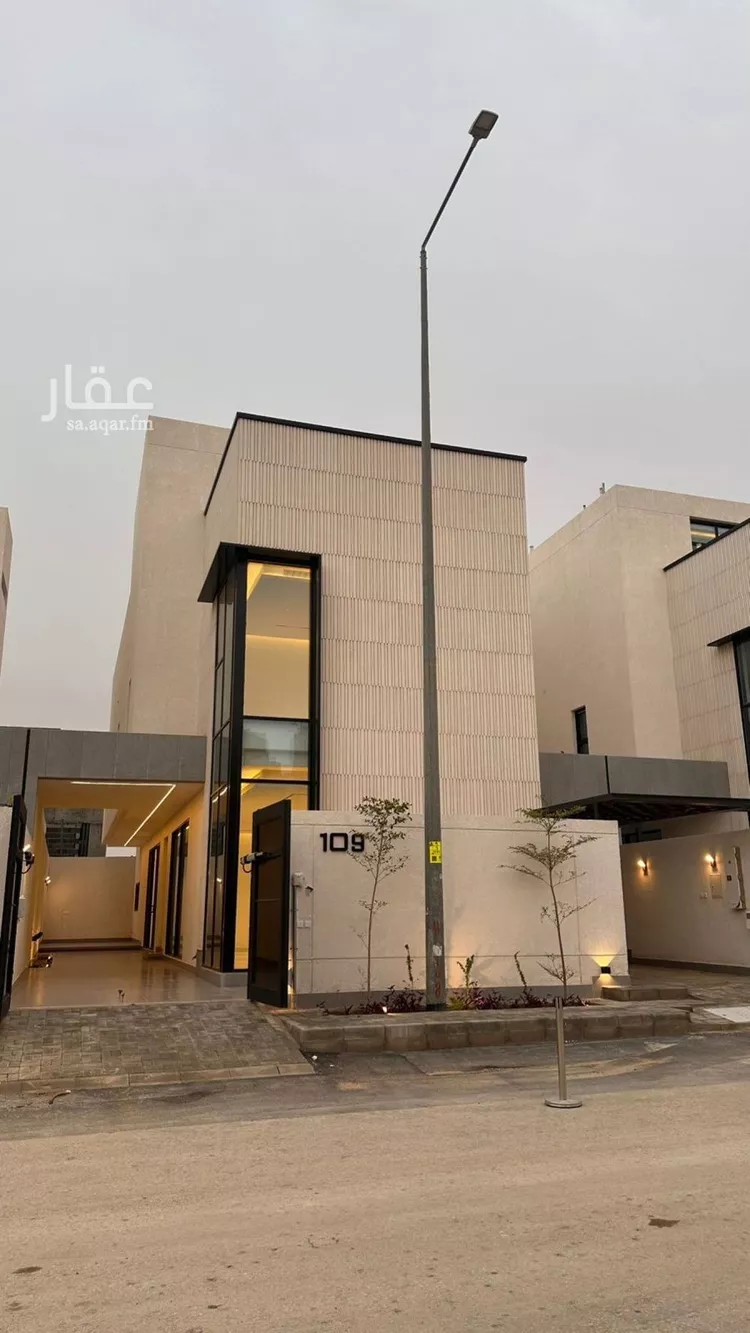 فيلا للبيع في شارع محمد البياري, حي العارض, مدينة الرياض, منطقة الرياض