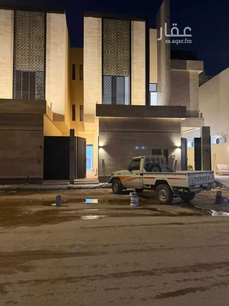 دور للبيع في شارع الشنانة, حي السعادة, مدينة الرياض, منطقة الرياض