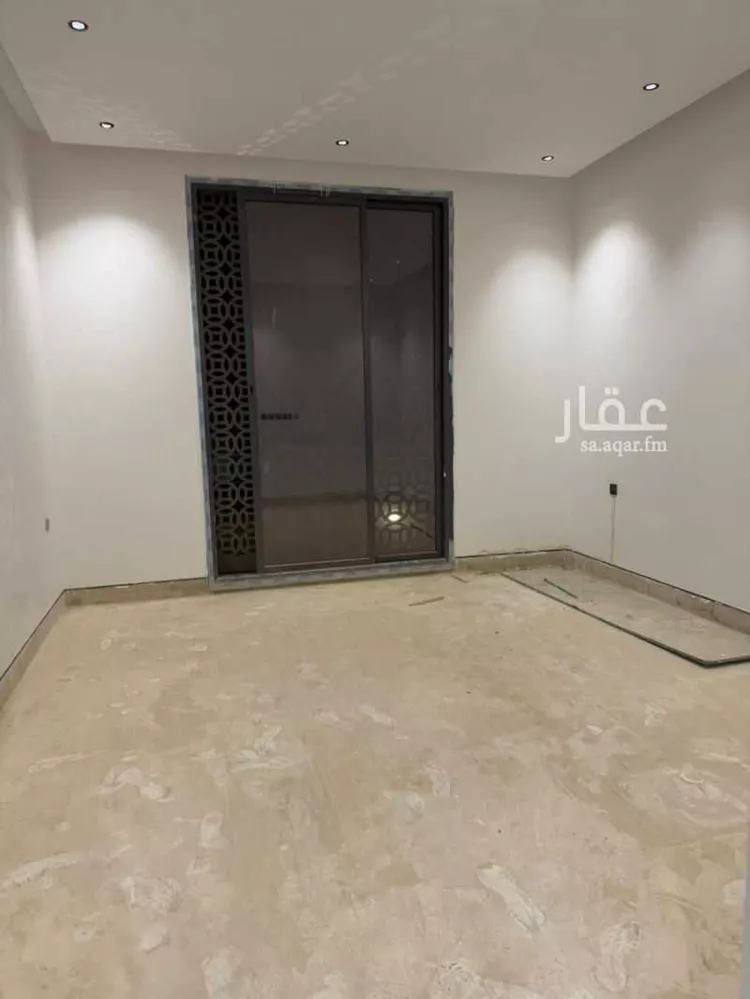 دور للبيع في شارع الشنانة, حي السعادة, مدينة الرياض, منطقة الرياض 8
