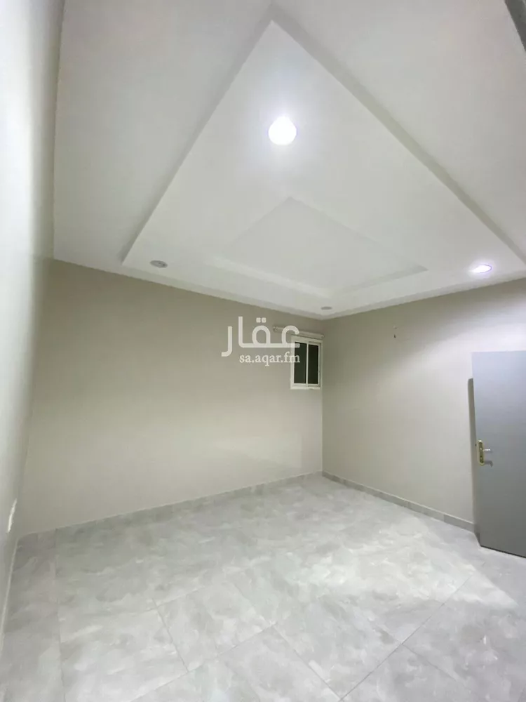 شقة للإيجار في شارع عبدالله بن الزبير, حي العريجاء الغربي, مدينة الرياض, منطقة الرياض 5