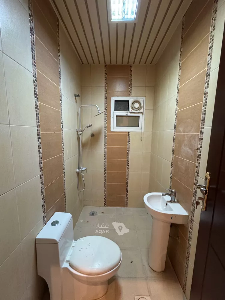 Floor for Rent in Riyadh Ghirnatah 15