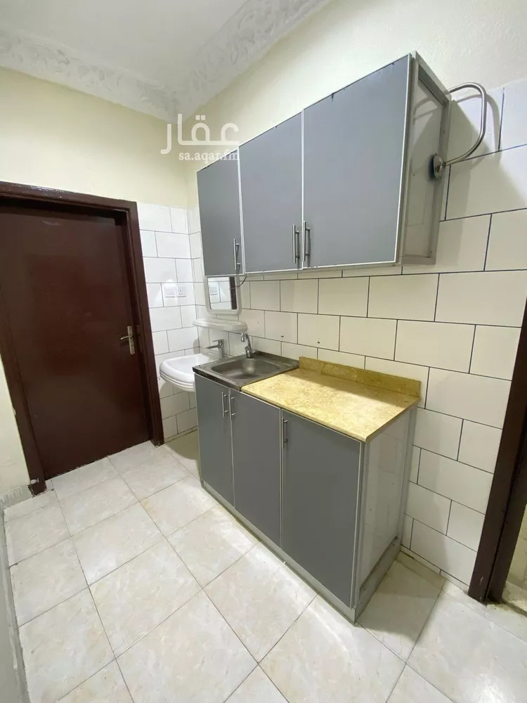 شقة للإيجار في شارع ابن تيمية, حي بدر, مدينة الرياض, منطقة الرياض صورة 2