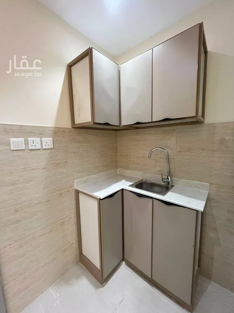 شقة للإيجار في شارع يثرب, حي بدر, مدينة الرياض, منطقة الرياض 7