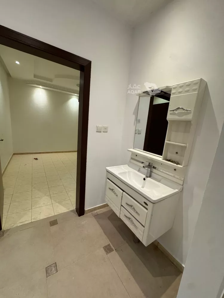 Floor for Rent in Riyadh Ghirnatah 14